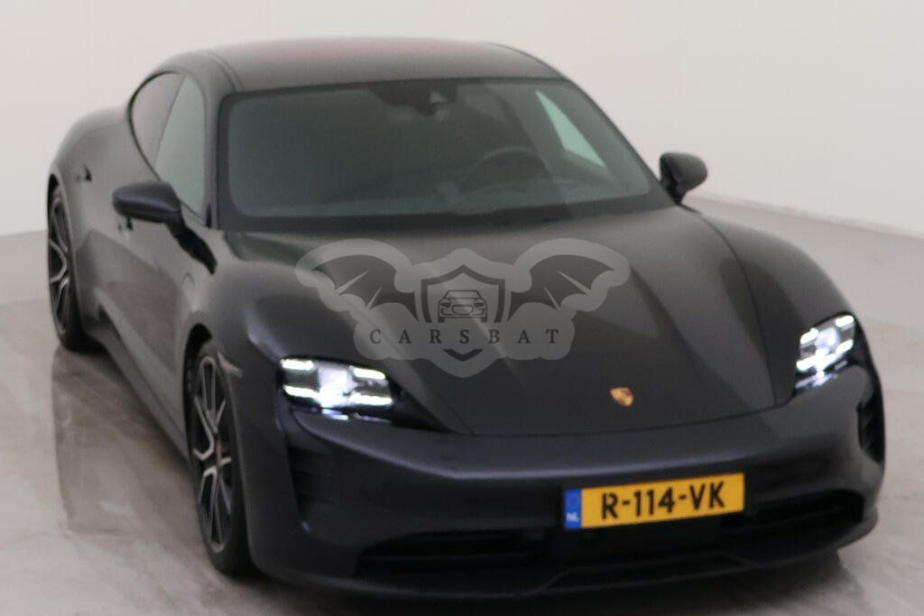 Porsche Taycan 2021