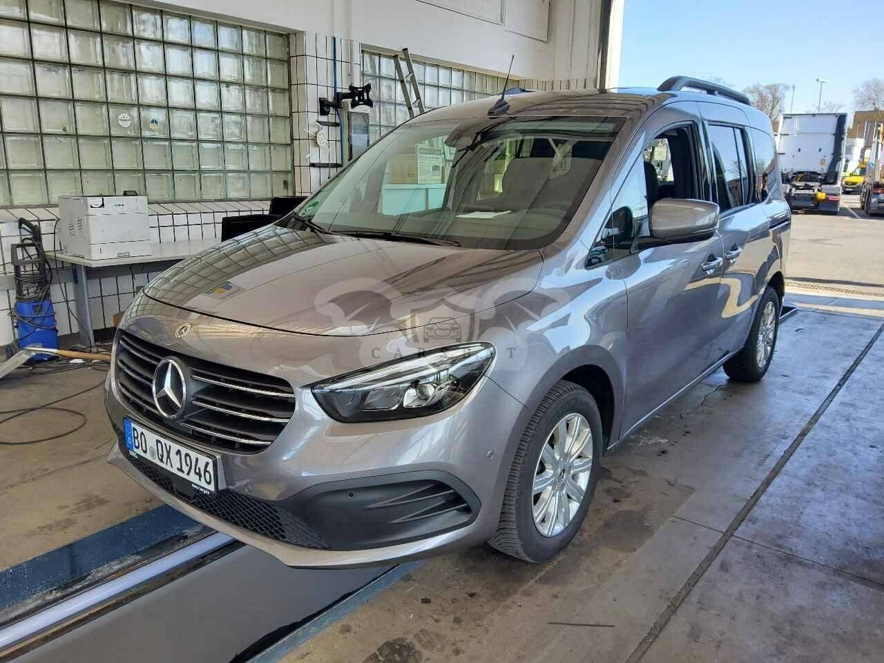 Mercedes-Benz T 180d progressive 2024