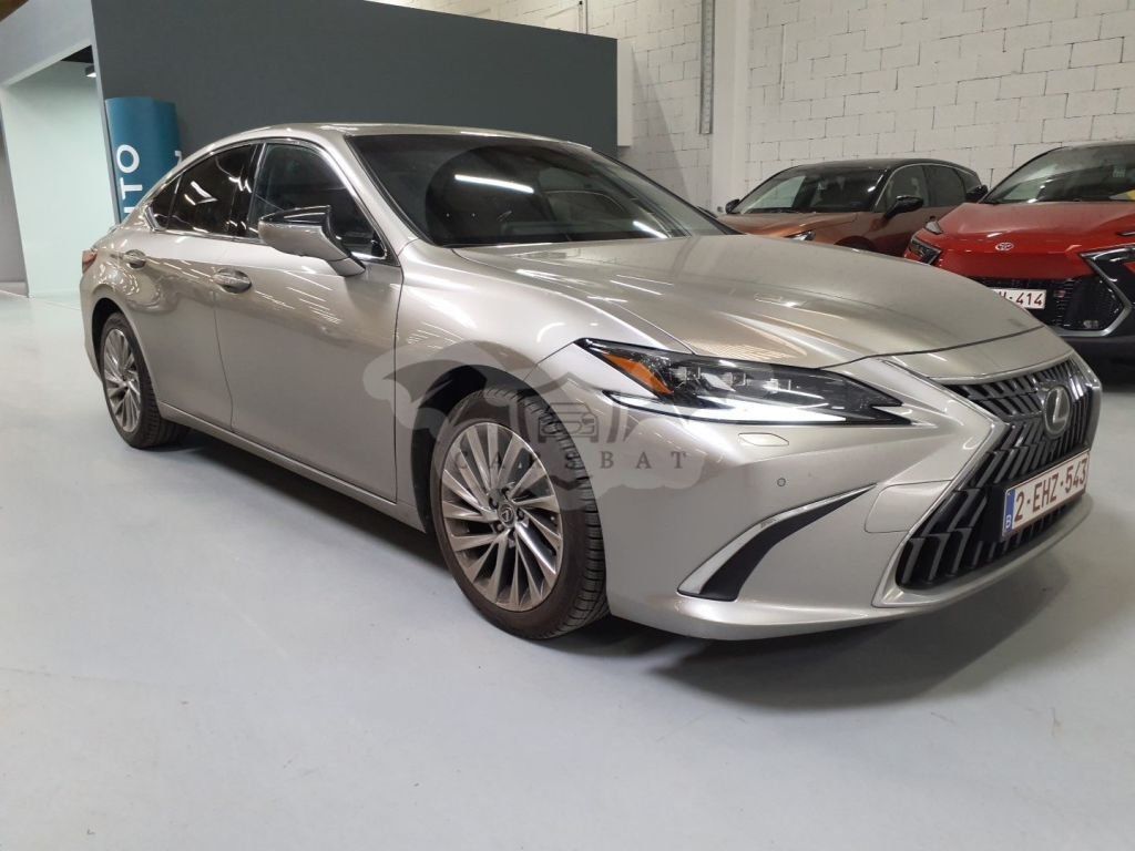 Lexus ES 300h 2023