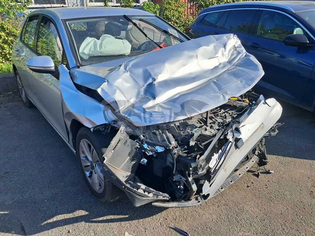 Volkswagen Golf 1.0 TSI Life Business 2024