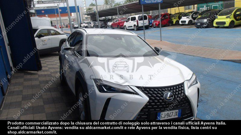 Lexus UX Business 2022