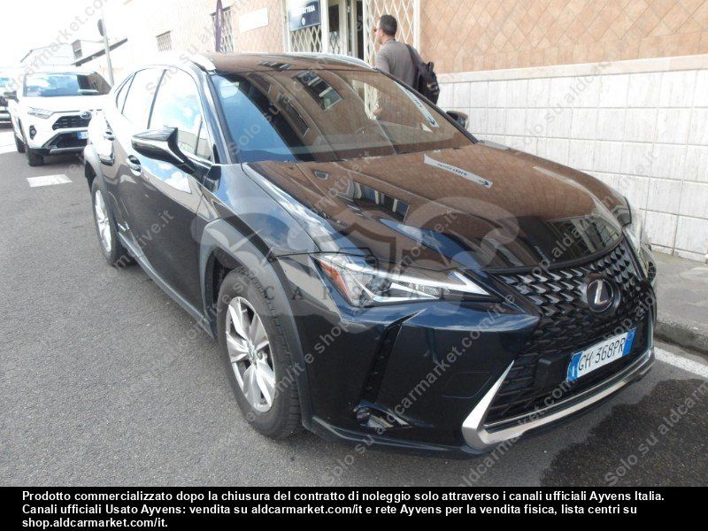Lexus UX Business 2021