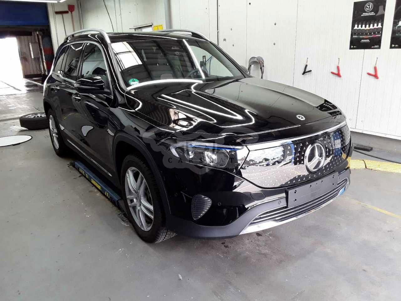 Mercedes-Benz EQB 250+ 2024