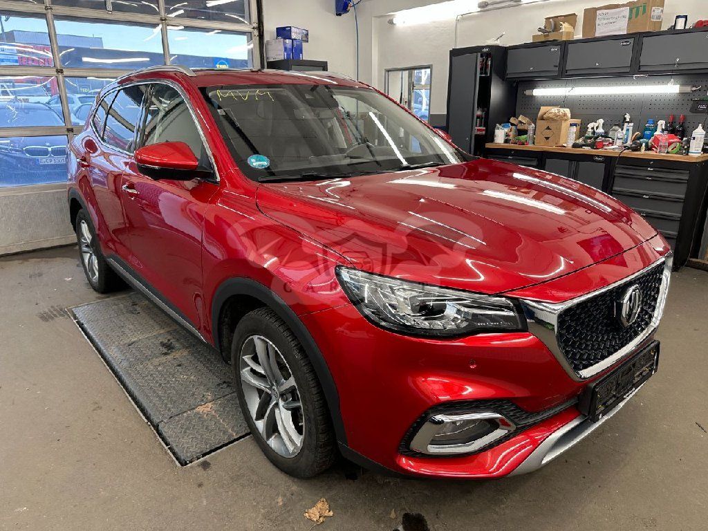 MG EHS Luxury 2022