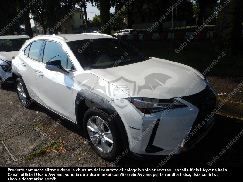 Lexus UX Business 2022
