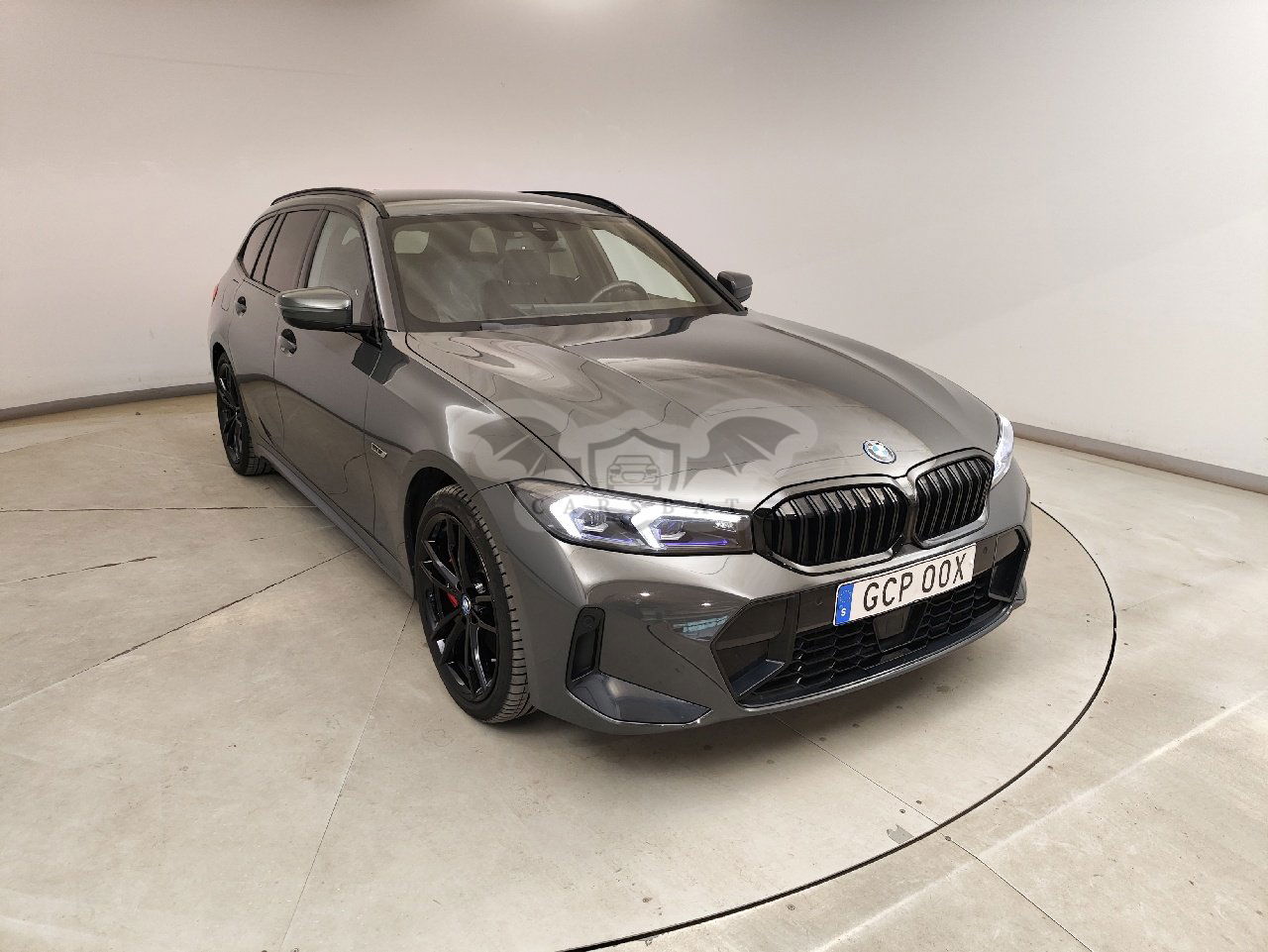 BMW 3 Series Touring 330e 2022