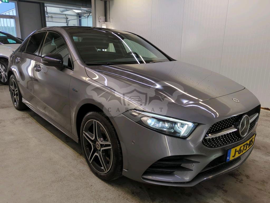 Mercedes-Benz A 250e Business Solution AMG 2020