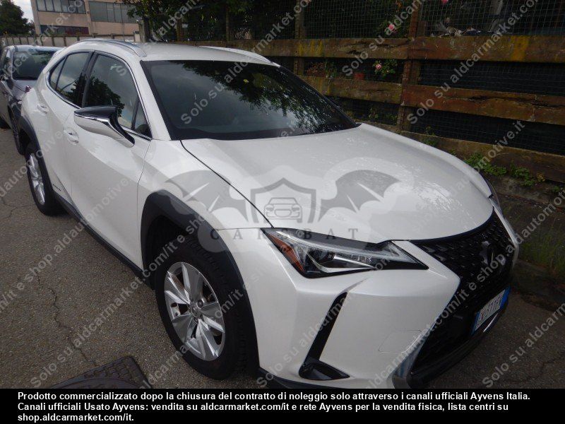 Lexus UX Business 2022