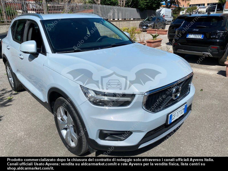 Volvo XC40 T2 Momentum Pro 2021