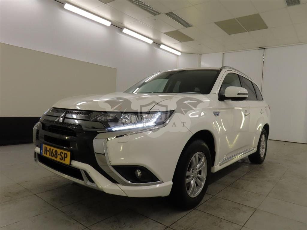 Mitsubishi Outlander 2.4 Pure 2020