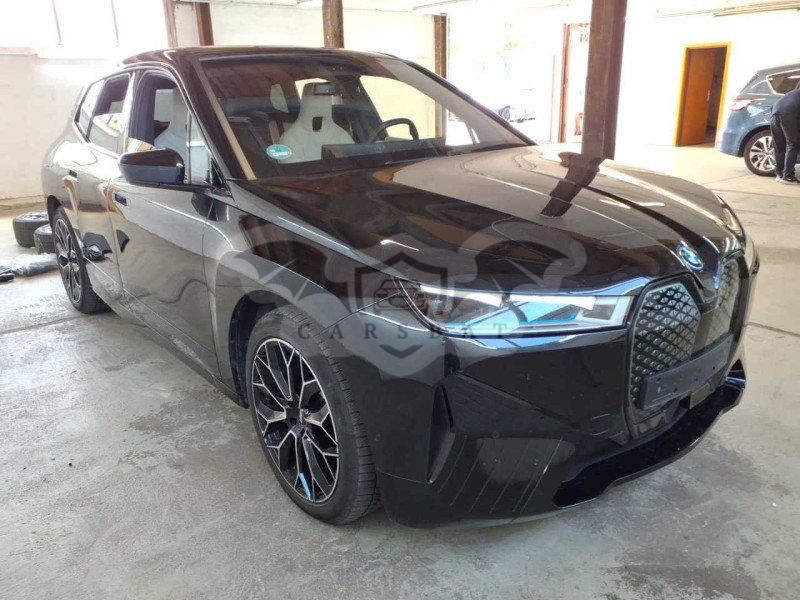 BMW iX 40 2024