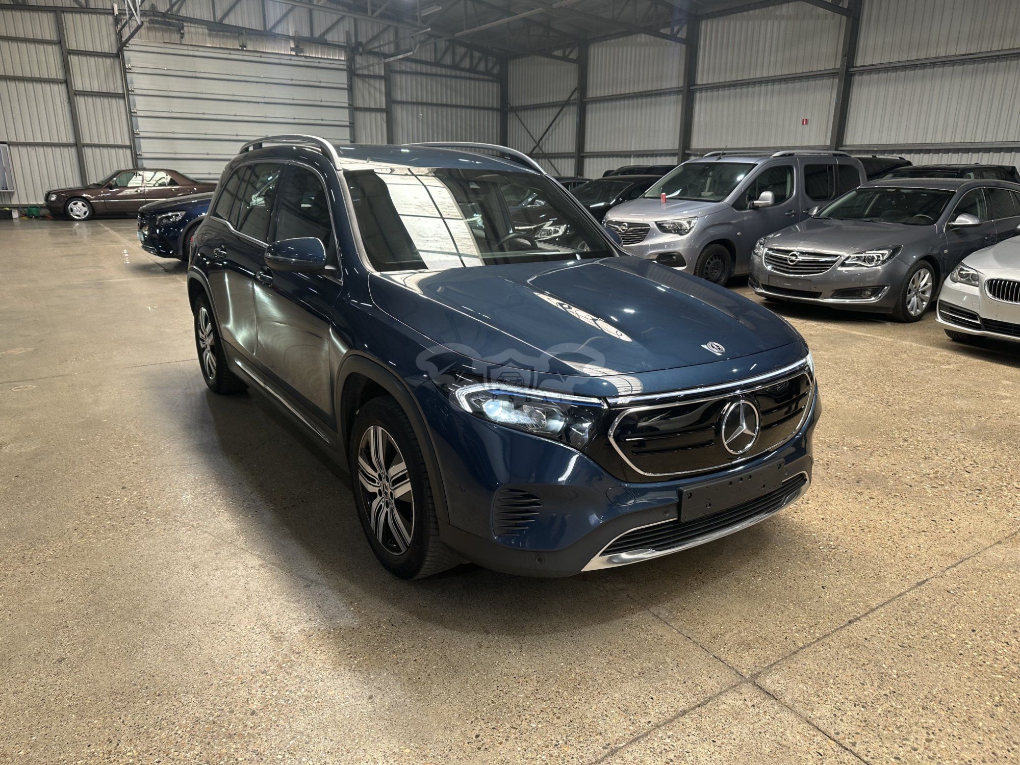 Mercedes-Benz EQB 250+ Luxury 2023