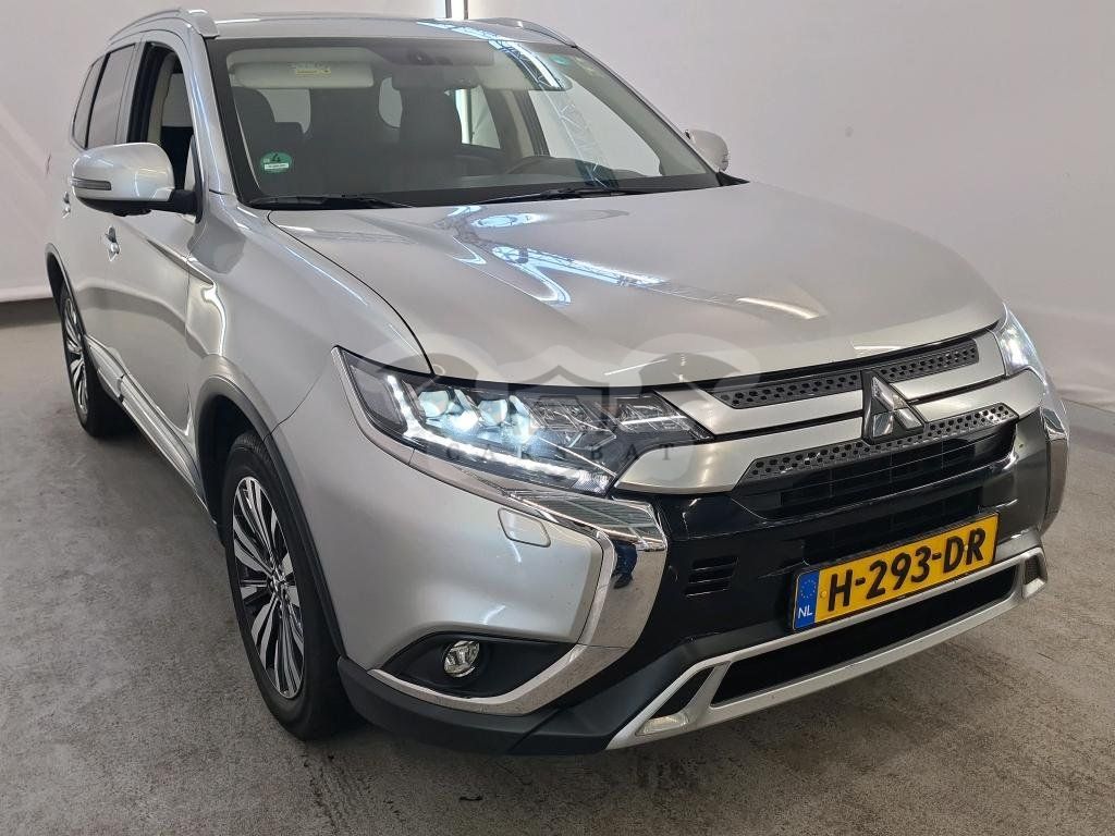 Mitsubishi Outlander 2.0 2020