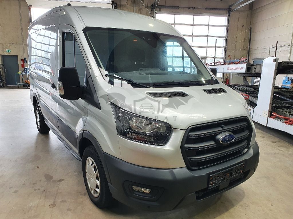 Ford Transit Trend 2023