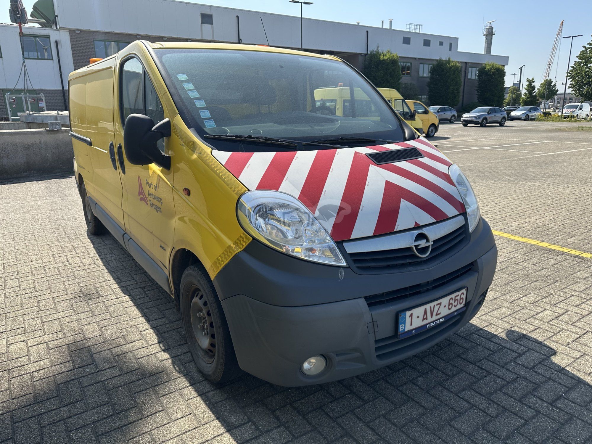 Opel Vivaro L2H1 2.0 CDTI 2011