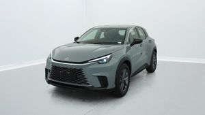 Lexus LBX Business 2025