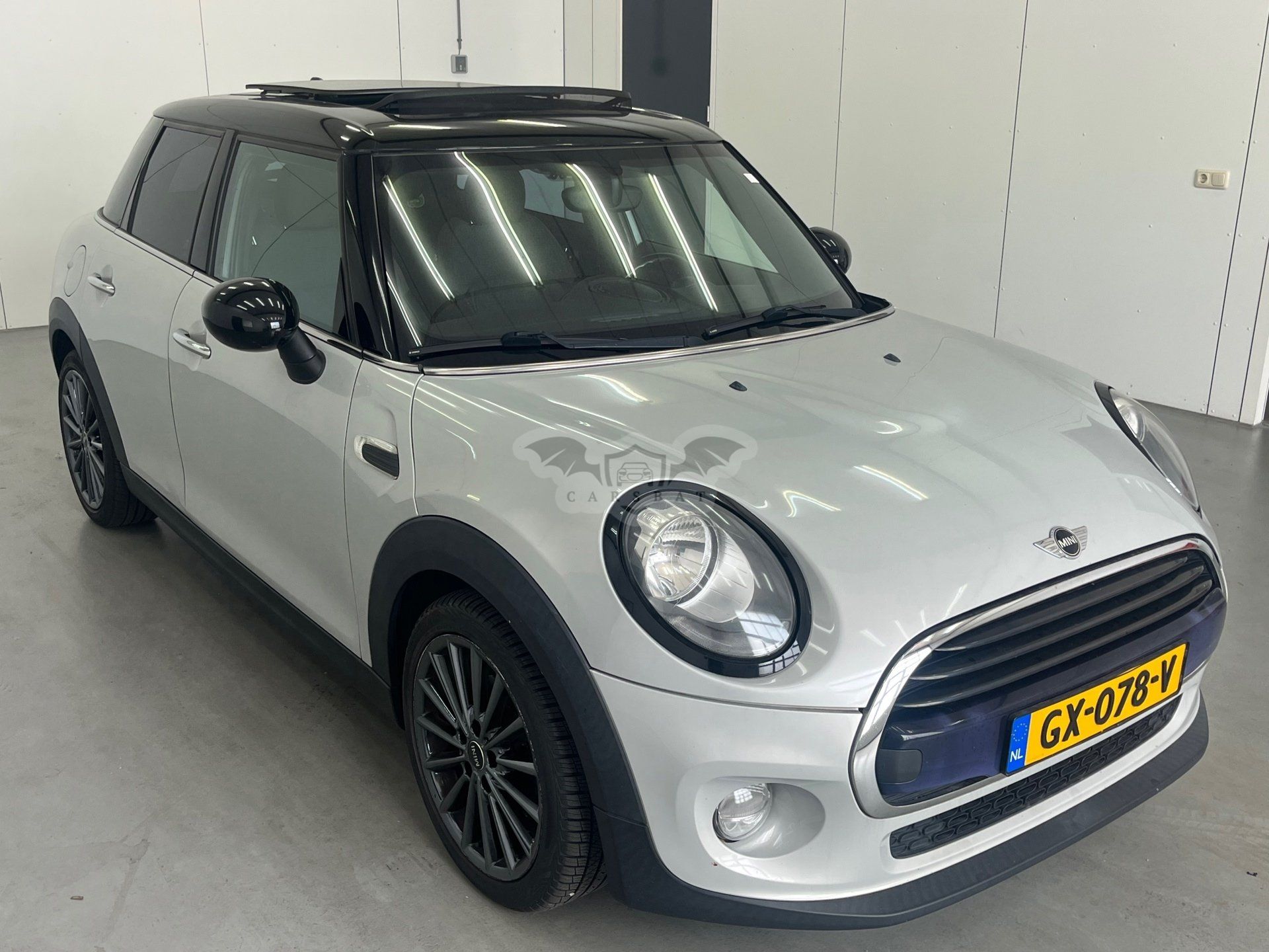 Mini 5 Doors Cooper D 1.5 Business 2015