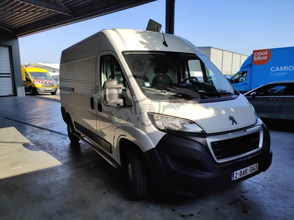 Peugeot Boxer L2H2 2.2 HDI Premium 2021