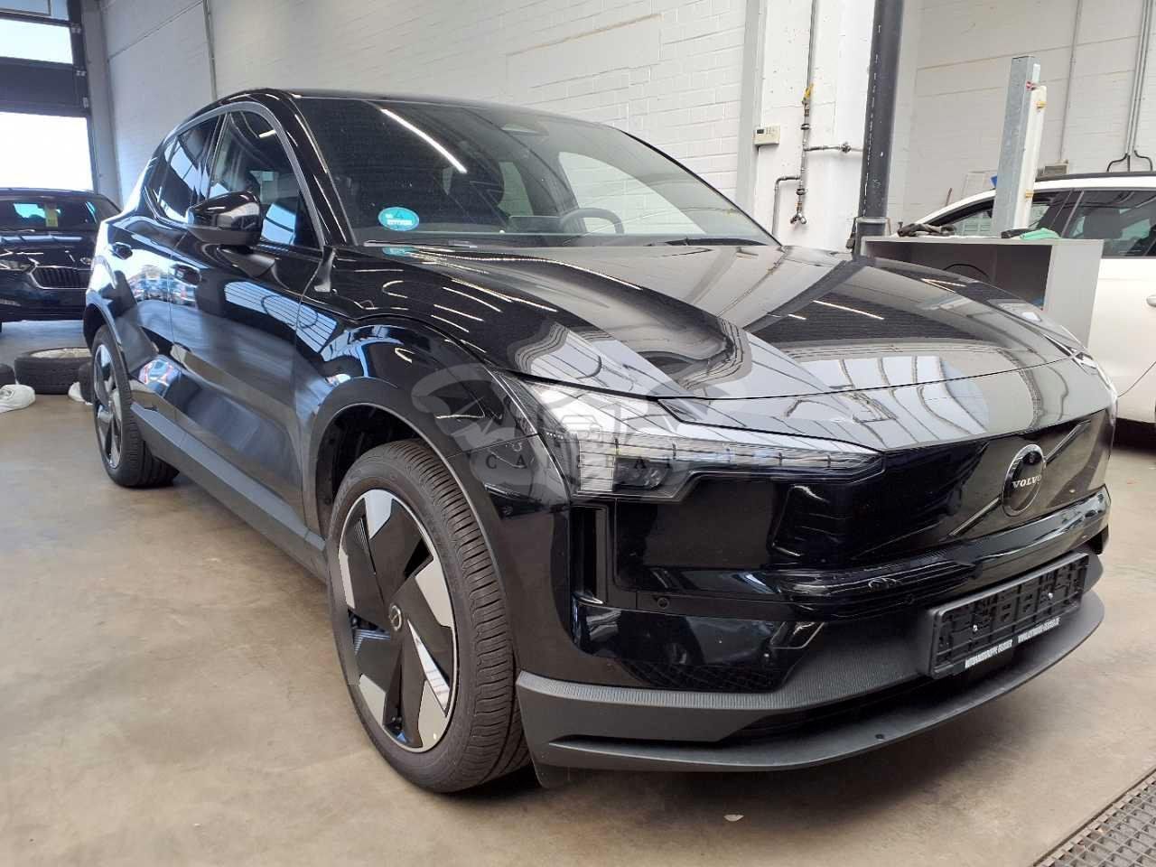 Volvo EX30 Extended Range Plus 2024