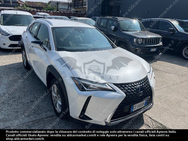 Lexus UX Business 2021