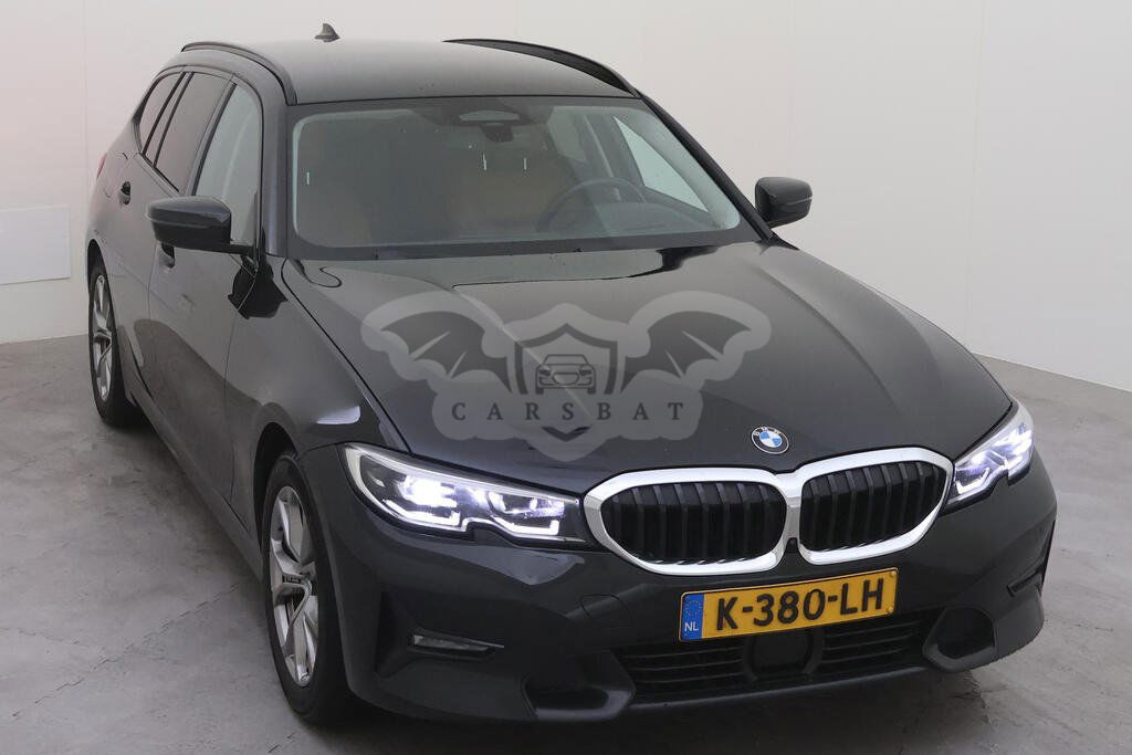 BMW 3 Series Touring 318i Executive 2021