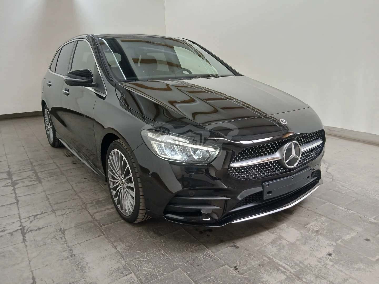 Mercedes-Benz B 250 AMG Line 2024