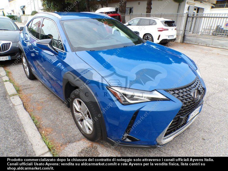 Lexus UX Business 2021