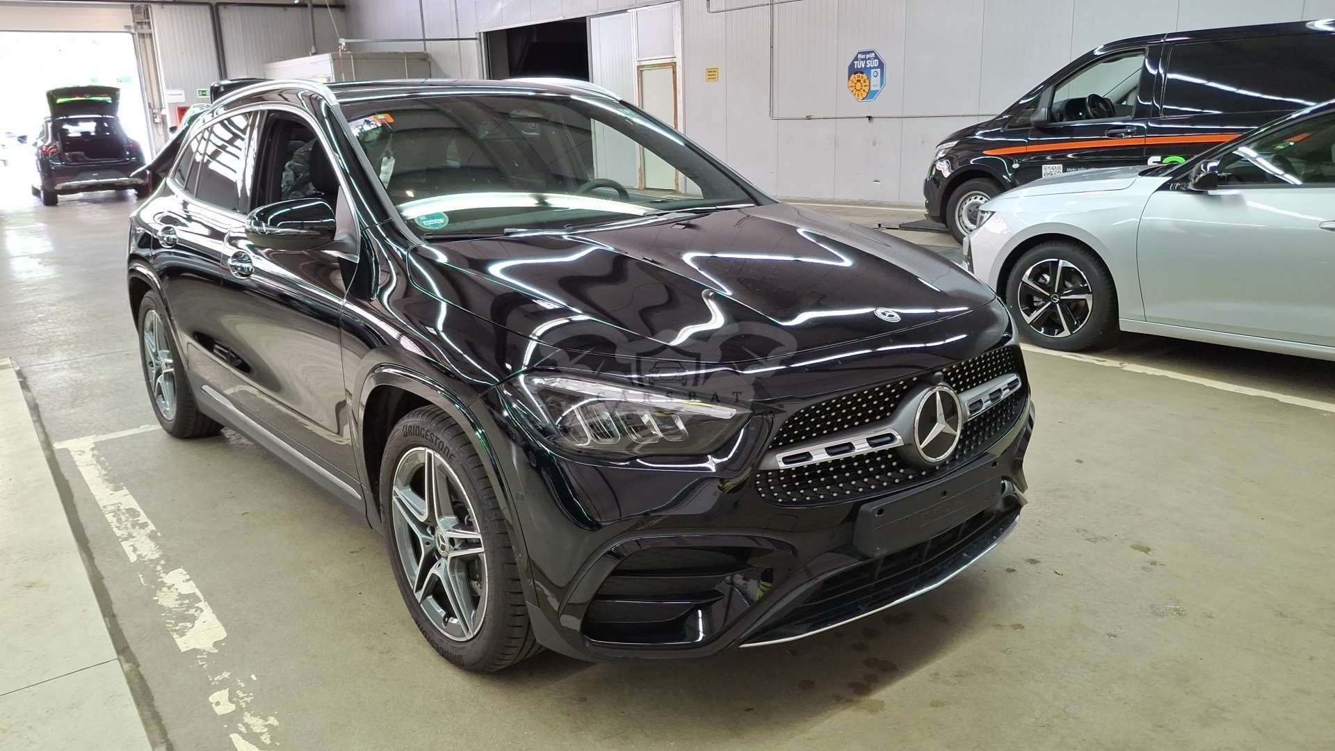 Mercedes-Benz GLA 180 AMG Line 2024