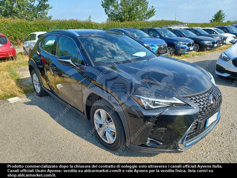 Lexus UX Business 2022