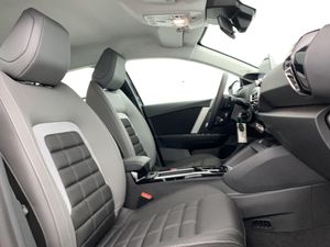 Citroën C4 1.2i Plus 2025