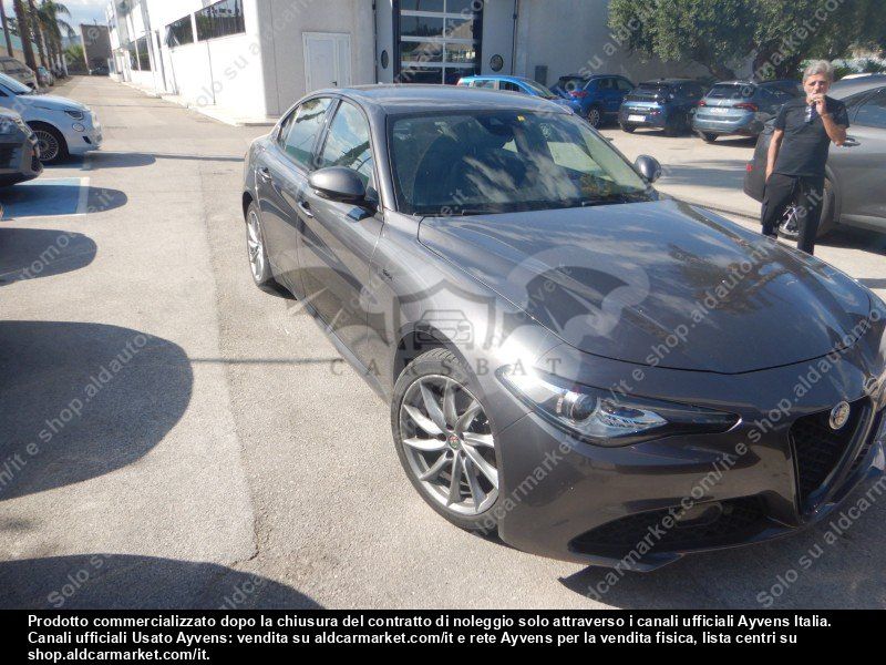 Alfa Romeo Giulia 2.2 Sprint 2021