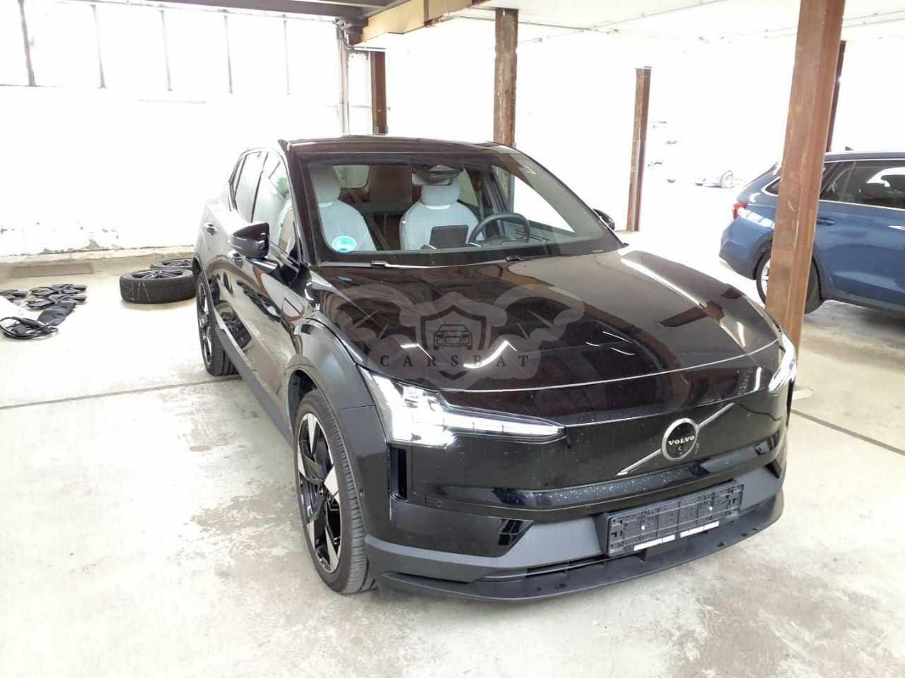 Volvo EX30 Performance 64 kWh Ultra 2024
