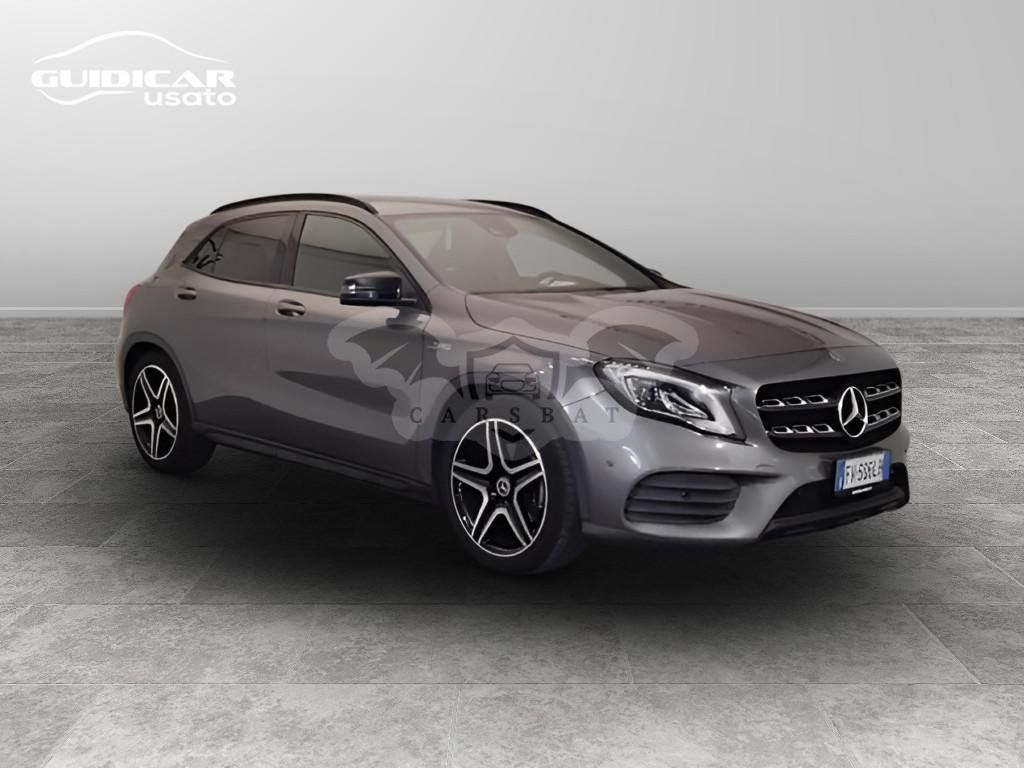 Mercedes-Benz GLA 220d Premium 2019