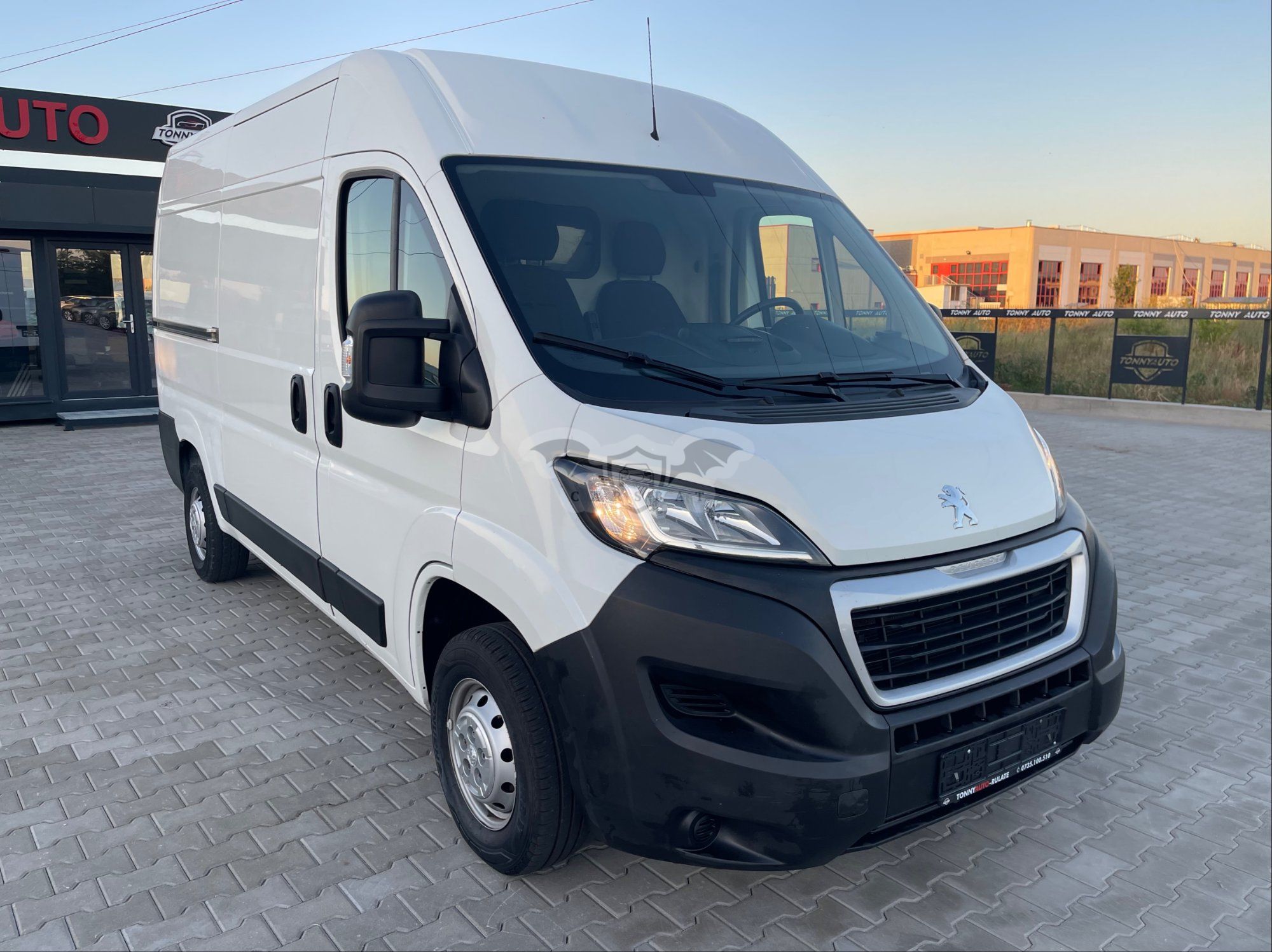 Peugeot Boxer L2H2 2.2 HDI Premium 2020