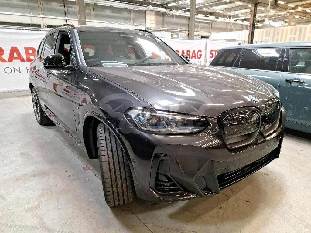 BMW iX3 80 kWh 2024