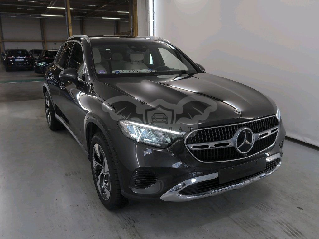 Mercedes-Benz GLC 300e Luxury 2023