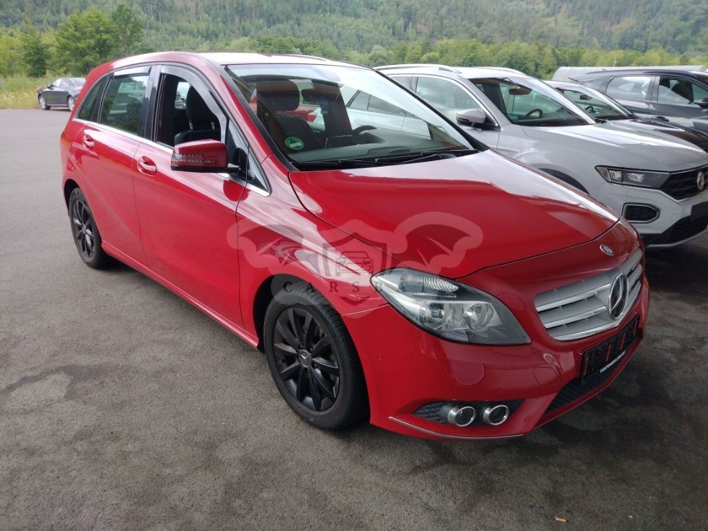 Mercedes-Benz B 180 2012