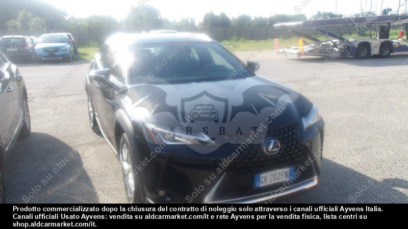 Lexus UX Business 2022