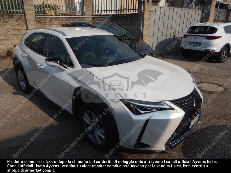 Lexus UX Business 2021
