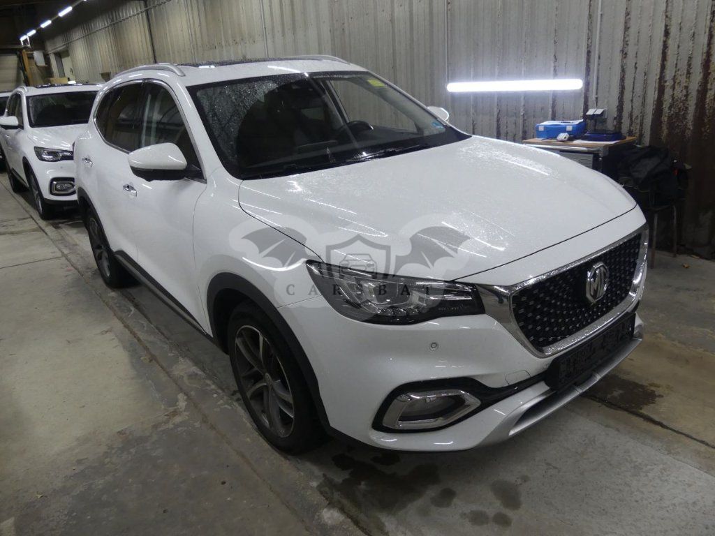 MG EHS Luxury 2022