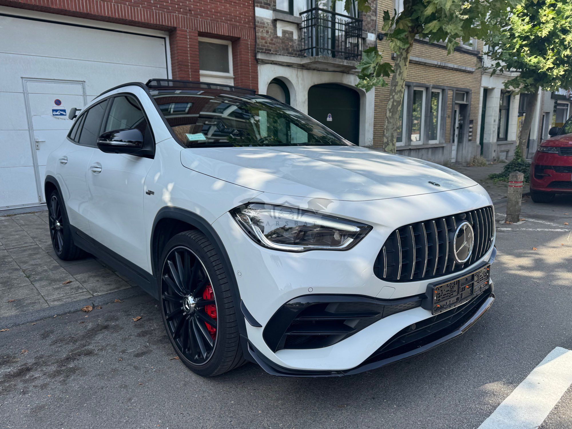 Mercedes-Benz GLA AMG 45 S Yellow Night Edition 2021