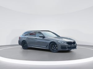 BMW 5 Series Touring 530e Business 2022
