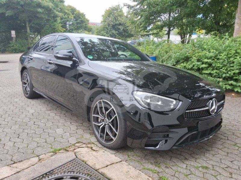Mercedes-Benz E 300e AMG Line 2022