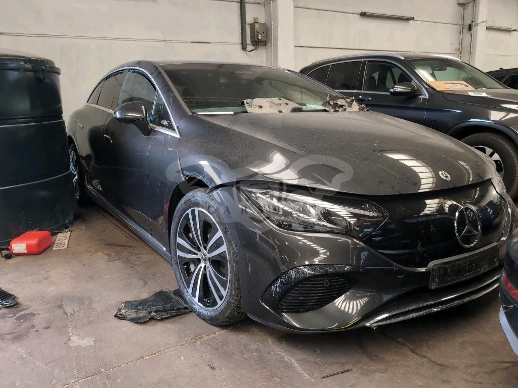 Mercedes-Benz EQE 300 Luxury 2023