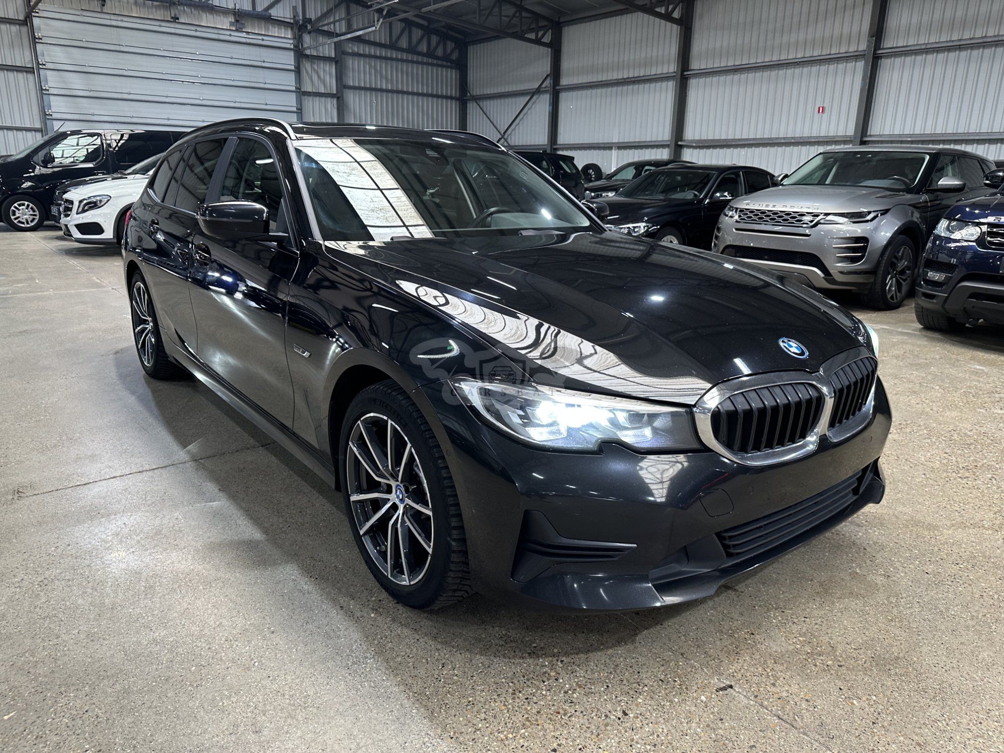 BMW 3 Series Touring 320e 2021