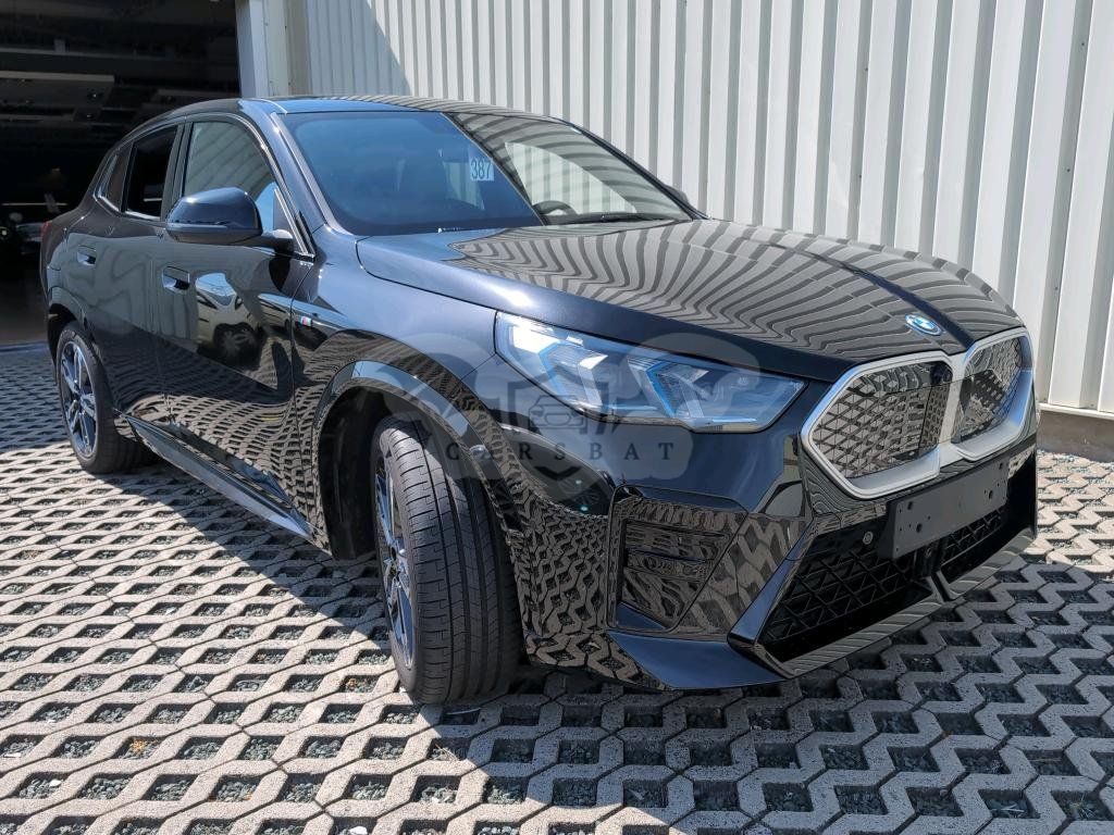 BMW iX2 30 2025