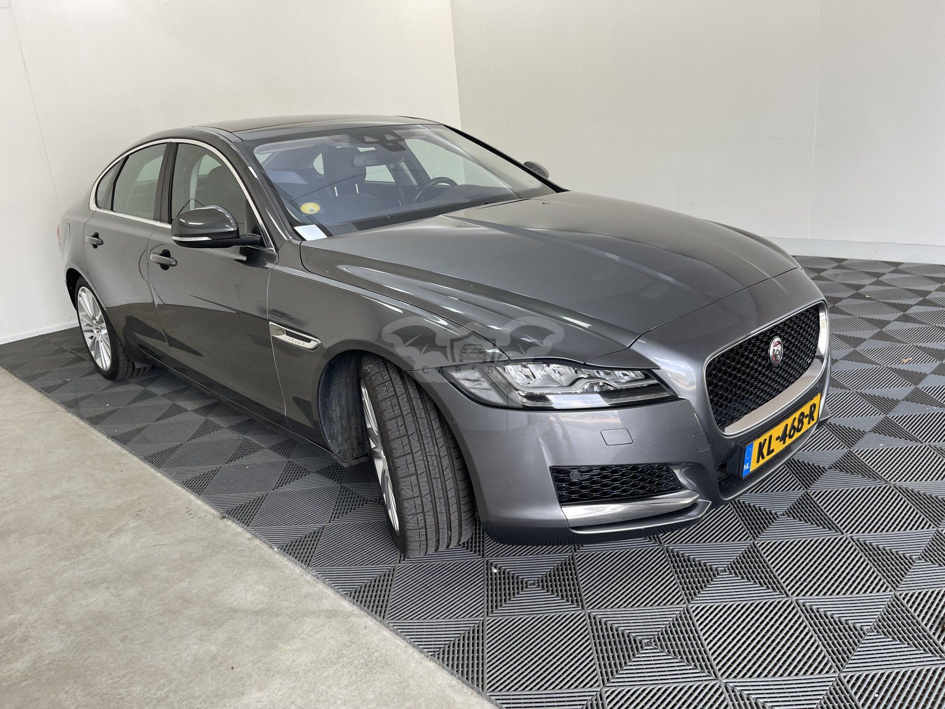 Jaguar XF 3.0d Portfolio 2016