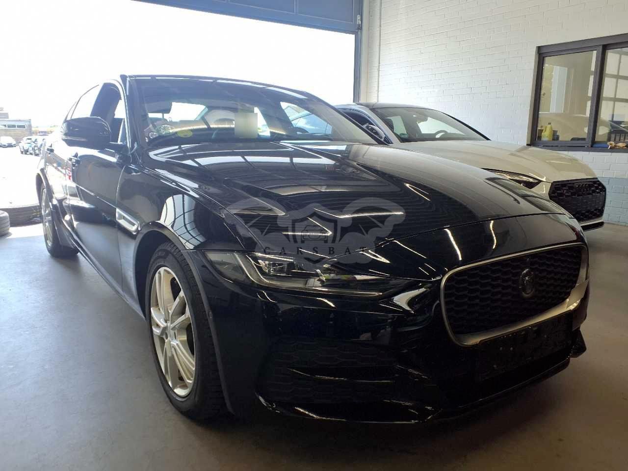 Jaguar XE R-Dynamic 2021