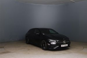 Mercedes-Benz CLA Shooting Brake 180 AMG Line 2023