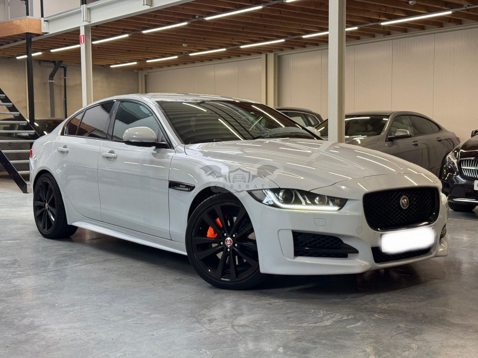 Jaguar XE 2.0i R Sport 2015